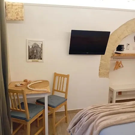 Serafina's Guest house 3*